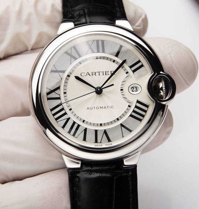 卡地亚蓝气球 42Mm 水珠 鱼眼泡 蓝宝石玻璃镜面 高度防水 烧钢蓝指针颜色 把头弧度形状 极致的要求造就高品质 玩的不止是概念 专注原装新机 专注是一种态度