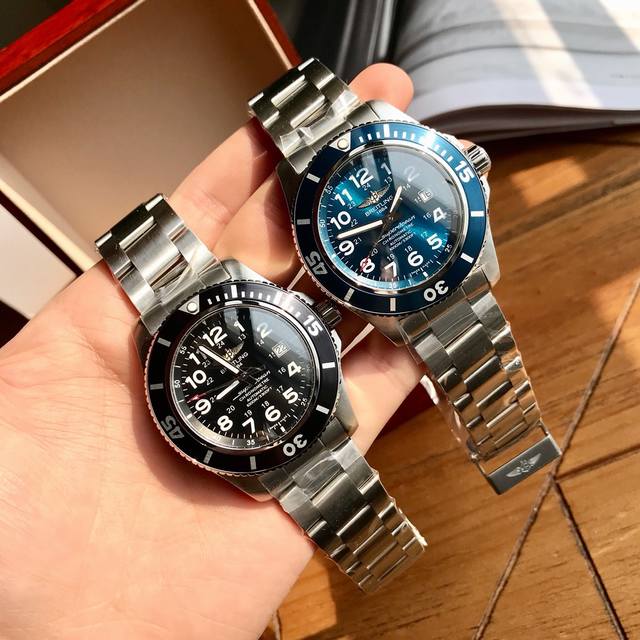 到货啦 爆款硬货 百年灵超级海洋文化系列机械男表 原厂后盖贴膜 独家现货首发 1000米深度潜水表 带减压阀 44Mm表径 原装Eta2824机芯 蓝宝石水晶玻