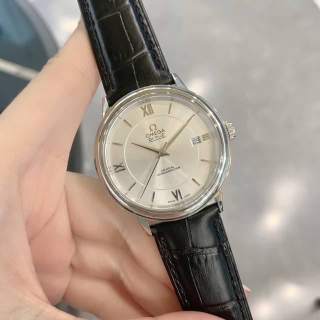 精品实拍支持代发 品牌 欧米伽-Omega 型号 典雅蝶飞系列男士机械腕表 机芯 搭载全自动机械机芯 摆幅28800 动力储备48小时+ 超薄机芯 玻璃 防刮耐