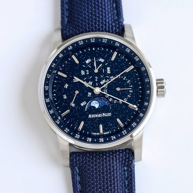 Ap 爱彼 Code11.59系列26394男士腕表 完美与个性的体验 Rb3 1直径41Mm 表面玻璃采用水晶蓝宝石玻璃 2搭载定制版Caliber5134机
