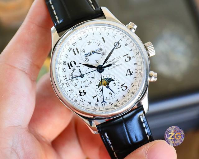 今日推荐 升级版42Mm 皮钢同 超卓功能 释放多才人生 俊朗设计 尽显儒雅气质 这两句佳话 在 名匠 腕表体现的淋漓尽致 zg厂出品的 名匠 无论是外观细节