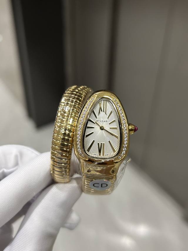 独家实拍图 宝格丽灵蛇系列女士腕表 瑞士石英机芯 纯手工镶嵌锆石 精钢材质 bvlgari Battery Movement Of Ladies' Watche