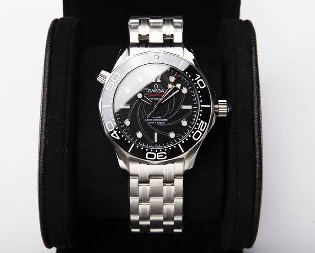 欧米茄海马007一周年系列300米潜水腕表全网独家品质 机芯 搭载以全新日本原装进口一体机全自动机械机芯 真正做到零0返修 走时准 实用强 百分百防水 玻璃 高