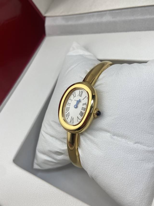 新款浴缸手镯表 配证书 卡家经典之作浴缸系列 Baignoire 全新 浴缸 手镯腕表 表壳尺寸 24.6*18.7毫米 手围尺寸16Mm 17Mm 手表即是手