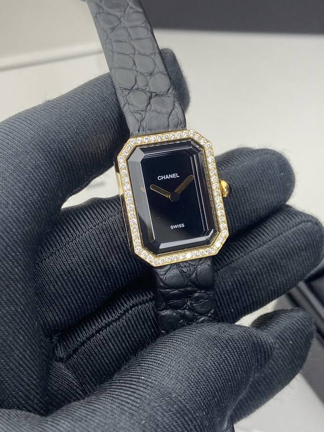 真钻版本 镶一圈1.3真石56粒 香奈儿 Vintage Chanel premiere 中古界首饰的扛把子 号称 中古第一表 Chanel手表里的2.55 说