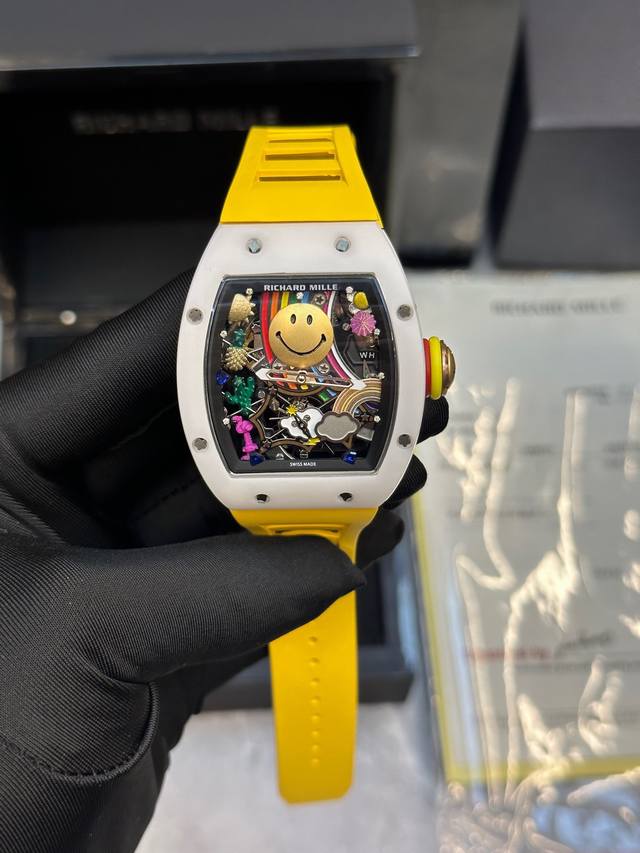 独家实拍图理查德米勒 可以治愈一切烦恼的笑脸 演绎玩趣风格带上它 开心每一天 顶级一体机全自动机械表 型号 Rm88笑脸 公万 直径48 39Mm 顶级版本-瑞