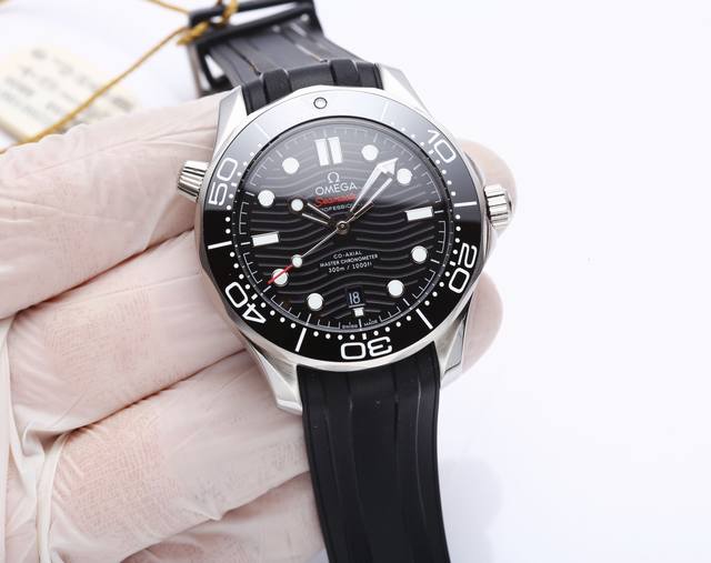 白 . 金20. 钢带20.出 omega欧米茄Seamaster海马系列300米300M同轴 至臻天文台表42毫米42Mm潜水表丶精钢拉丝表壳局部抛光处理 表