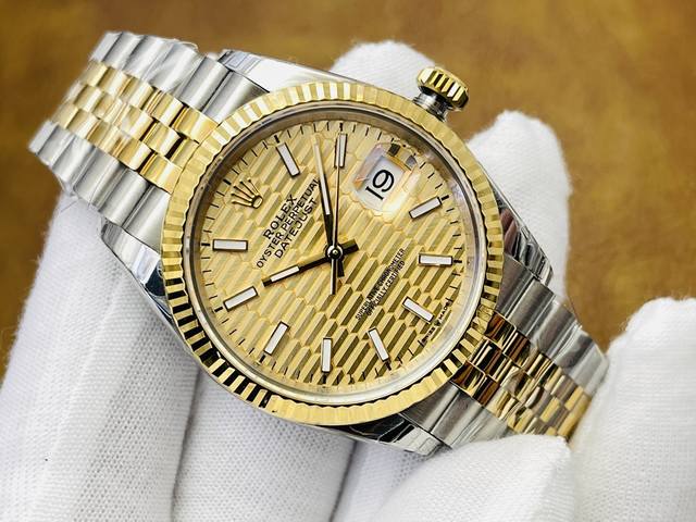 Vr Factory 墙裂推荐 致敬经典 市场顶级复刻版本 劳力士Rolex日志型腕表系列36Mm 塑造经典腕表典范 细节方面 1搭载2836机芯机械 非市场普