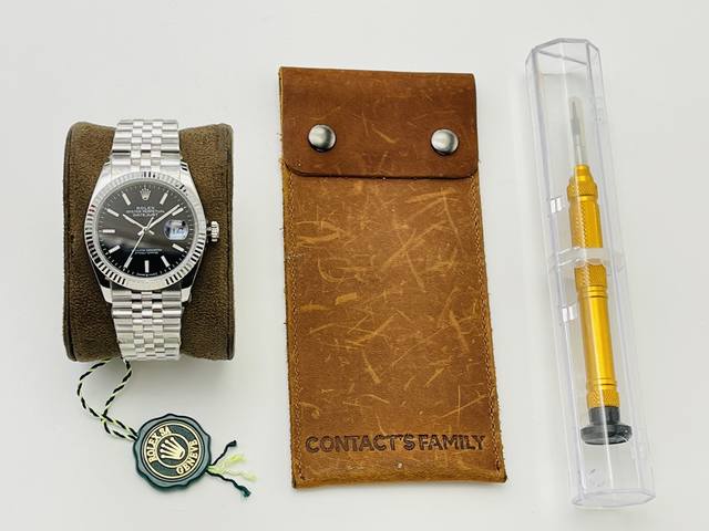 Dr Factory 诚意之作 市场顶级复刻 劳力士Rolex星期日志型36Mm系列 这款腕表承载了劳力士很多的经典元素 狗牙圈 经典五株五件拼装表带 泡泡镜