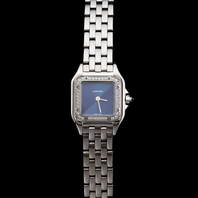 Bba 猎豹系列 原版瑞士进口石英机芯# 走时稳定 续航足 2-3年更换电池 采用进口316L精钢表壳 全部壳套都是开模定制的 极致追求细节 每个圆角都经过抛光