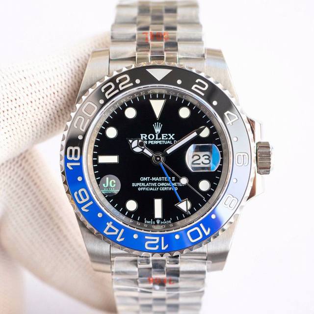 超级火爆来袭格林尼治Ll 搭Cal.三种机芯3186原版一体机 1机芯3186采用是一体机芯蓝游丝和原版同样通过调试时针快跳调整日历的功能瞬跳 和原版一样的Gm