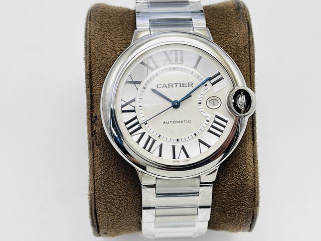 Af V9 Factory 墙裂推荐 震撼上市 卡地亚最新版快拆蓝气球全系列腕表 原版开模直径42Mm和直径33Mm系列 细节欢迎对比 1打造快拆钢带皮带 徒手