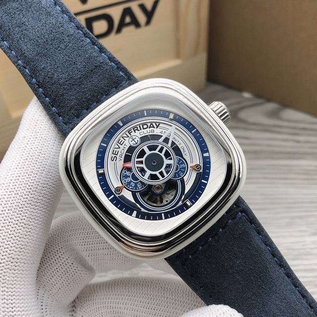 Seven Friday 原装机械机芯 型号 经典航海风格 设计灵感 灵感来自于世界各地的人气游艇俱乐部 全新的视觉冲击与佩戴体验 船木甲板风格木质动态环充满海