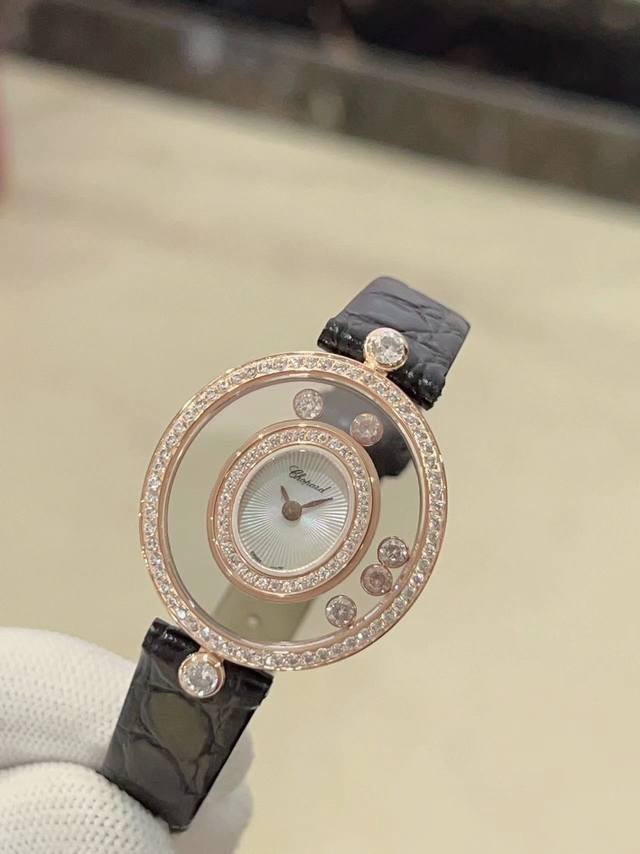 萧邦-Chopard 新增最新绿表盘 Happy Diamonds系列 快乐钻椭圆形腕表 蓝宝石玻璃镜面 原厂瑞士石英机芯 镜面内7颗快乐钻自由转动 活动钻石围