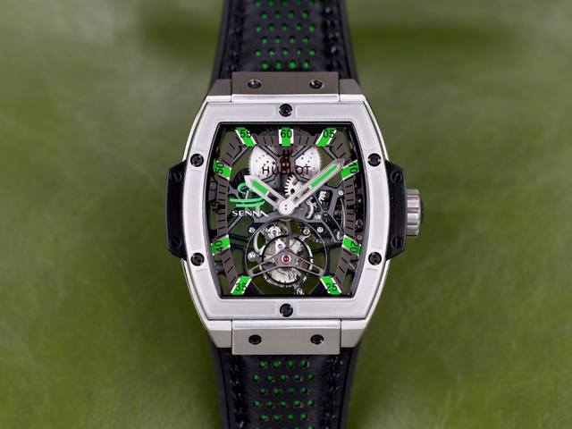 宇舶 恒宝 Hb1 Masterpiece系列906款真陀飞轮 定制量产Hub 9006手动上链陀飞轮机芯 96%以上接近原装结构 所有齿轮真实传动无装饰 和原