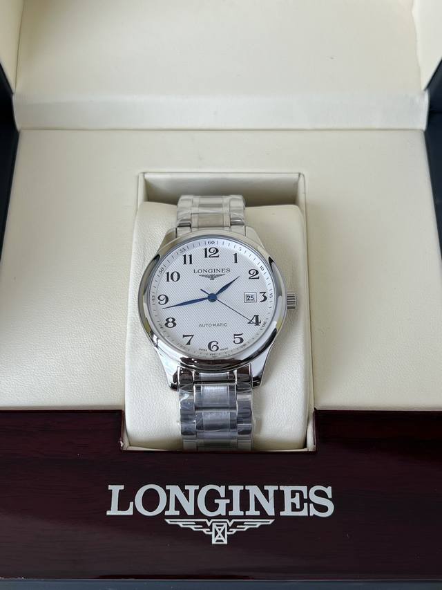 三码合一细节控品 完美爆款来袭名匠系列男士西铁城机械腕表 尺寸 40Mm 机芯 全新机芯 修正官方最新原装L888自动陀片 走时精准 动力储备强劲 同级唯一极致