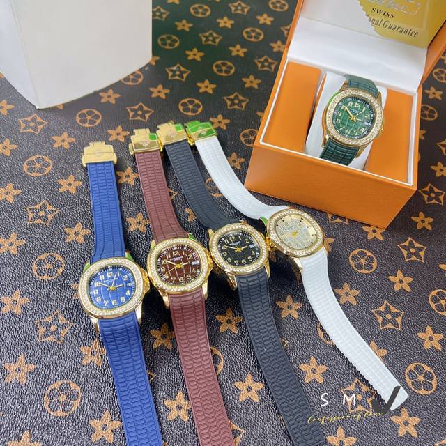 百达翡丽--手雷系列 女款简约三针 亲民版本到货啦 石英机芯 日期显示 浮雕表盘 全质立体字块 中心大秒针 热带 复合材质表带 Aquantaut 折叠式表扣