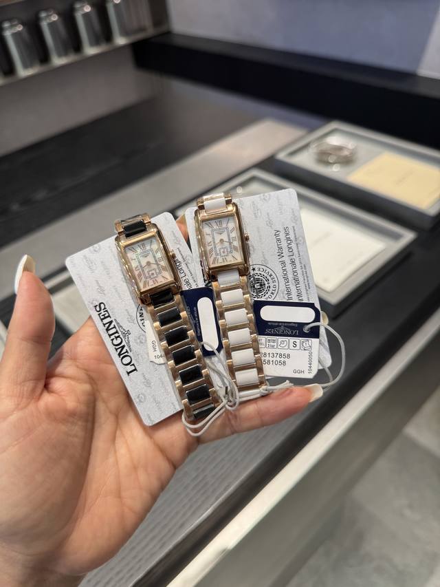 金 钻20 最火浪琴超好看的 小姐姐们赶紧入手 浪琴-Longines戴卓维纳系列 精致两针半女士腕表 316精钢表带 直径33*22Mm厚7M