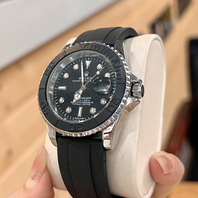 游艇 劳力士Rolex宇宙计型迪通拿腕表 进口石英机芯 矿物质超强玻璃 钢带表带 佩戴舒适 直径40Mm 颜色更突出 光泽更明亮