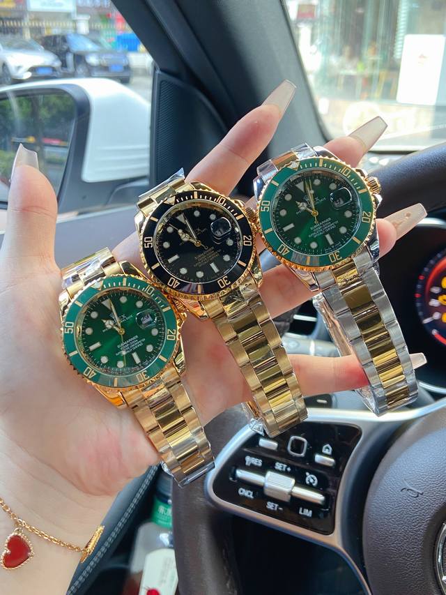 品牌 劳力士 荧光: 官方荧光效果 类型 3针水鬼潜水系列陶瓷圈男表 表带 顶级316精钢保险扣表带 机芯 石英机械走时机芯 镜面 顶级防伪标水晶镜面 尺寸 直