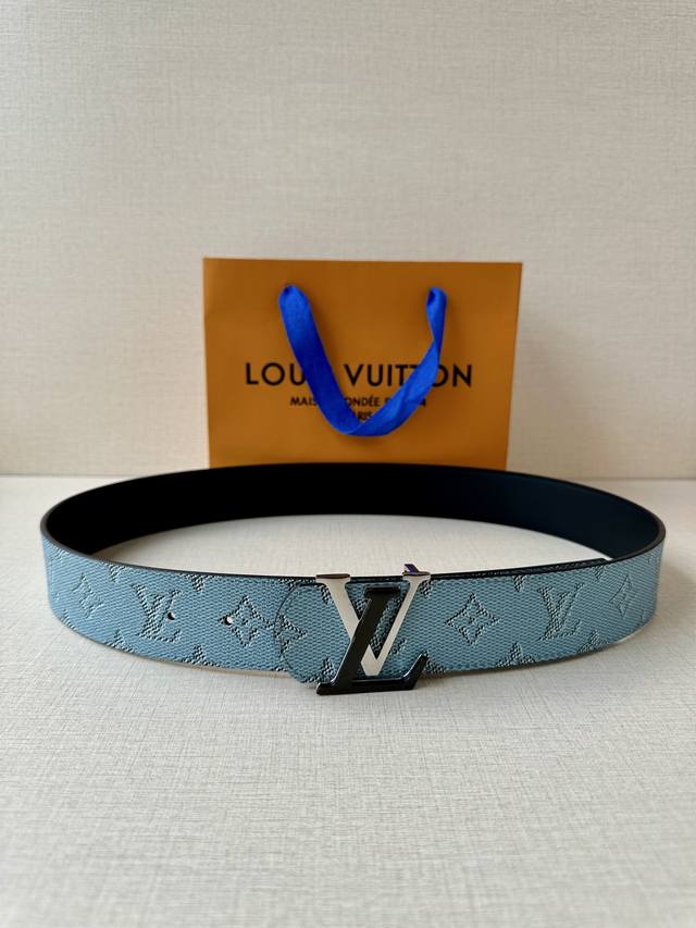 4.0W Lv Dimension Monogram H Ritage Double-Sided Belt Stitching Plain Leather
