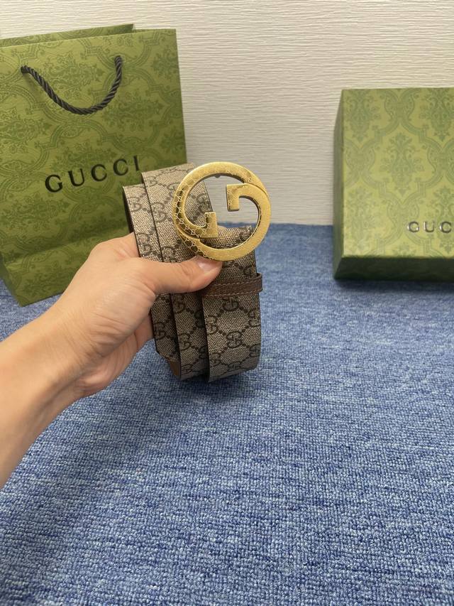 Brand Gucci Description Made Of Premium Gucci Signature Leather With A Thick Fee