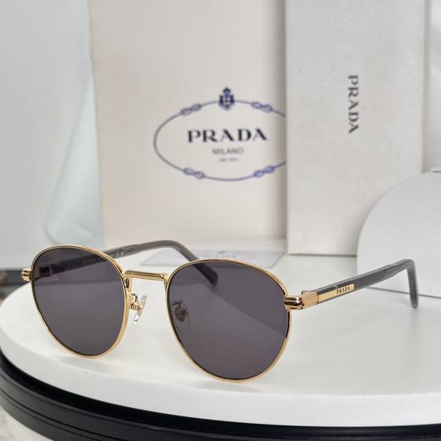 Prada Prad*A Sunglasses Model:Prb52S Size:49 21-145