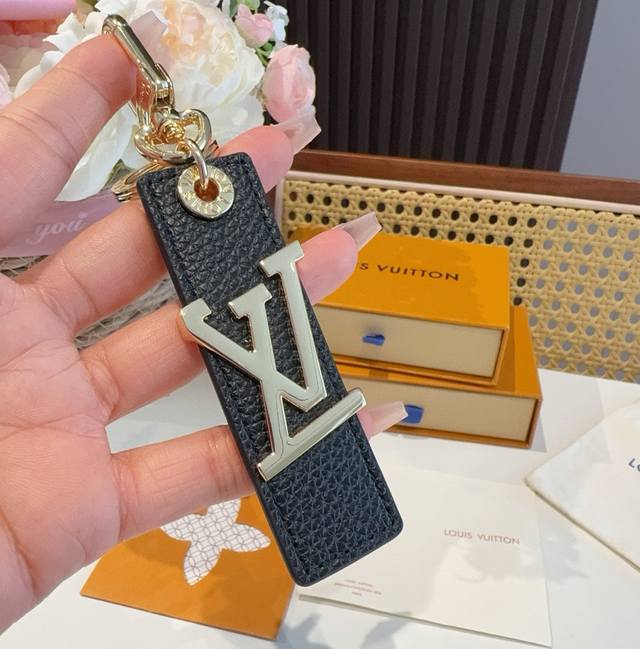 lvkeychain Bag Charmscar Key Pendantslv Oblique Tab Bag Charms And Keychains