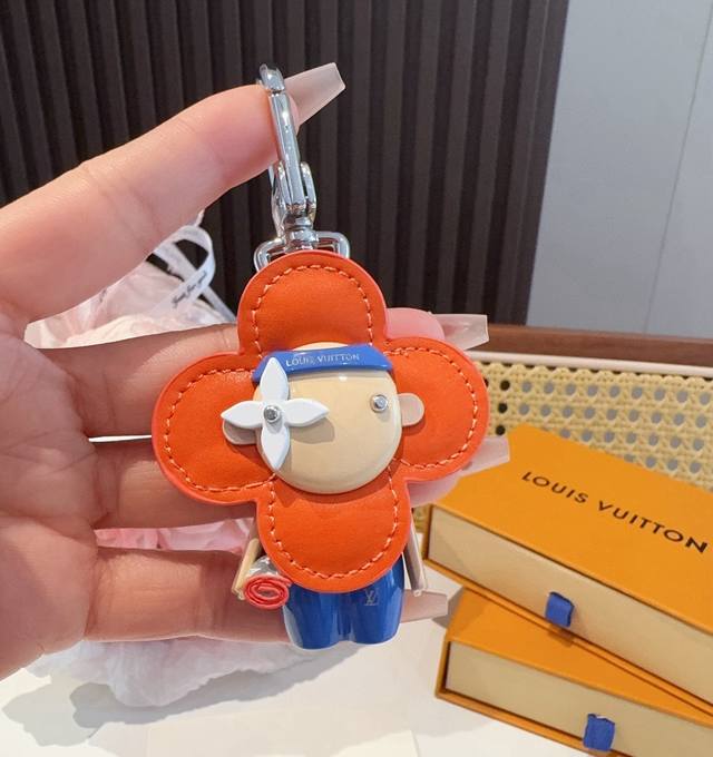 louis Vuitton Louis Vuitton Vivian Keychain Lv Bag Pendant Sunflower Doll Sta