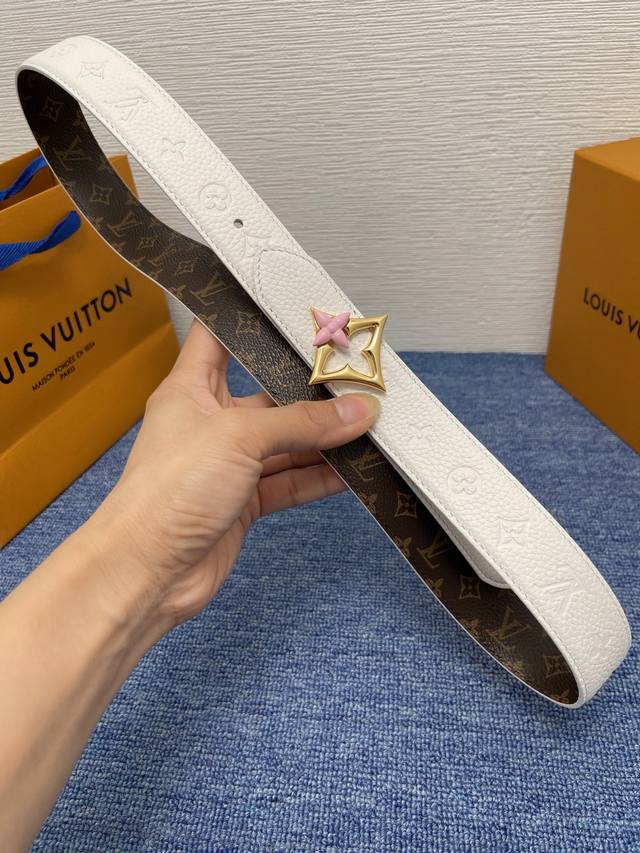 Brand Lv 3 0Cm Description This Belt With Lv Buckle Is Lined With Buffalo Leathe