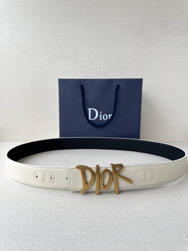 dior This Double-Sided Belt Combines Elegance And Modernity. Both Sides Are M