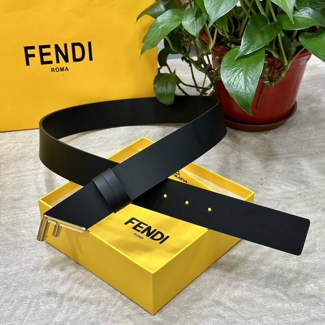 fendl Fendi Counter New Product Width 40Mm Double-Sided Original Calfskin Wit