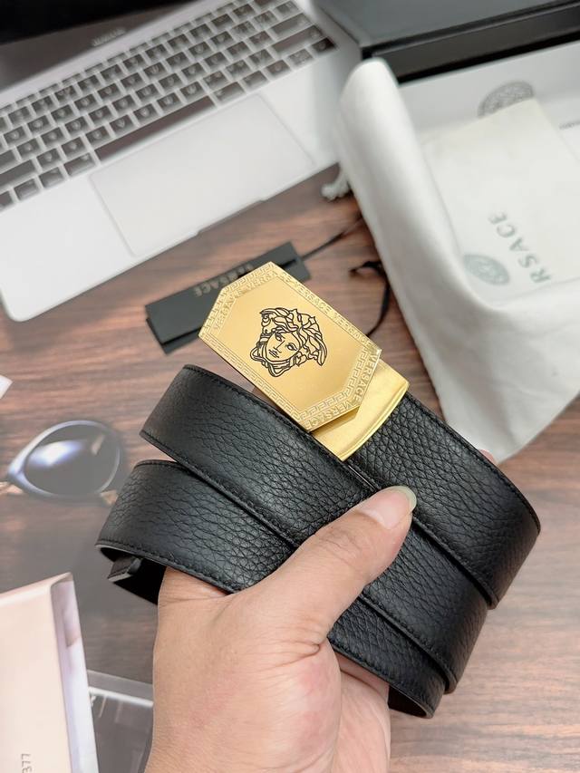 Versace This 3.5Cm Belt Is Made Of Soft Cowhide Leather In Italy