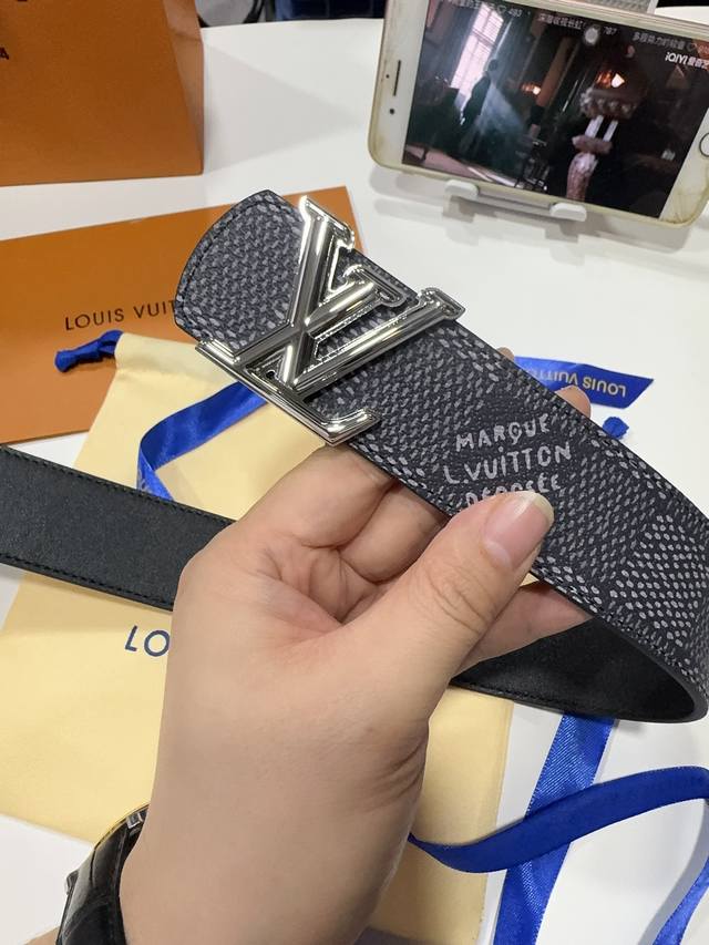 lv Louis Vuitton Full Set Of Packaging 40Mm Width Genuine One-Piece Casting H