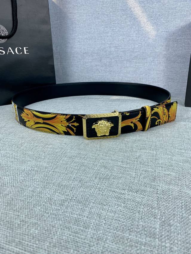 Width 4.0Cm Versace This Palazzo Belt Is Made Of Cowhide Leather And Decorated W