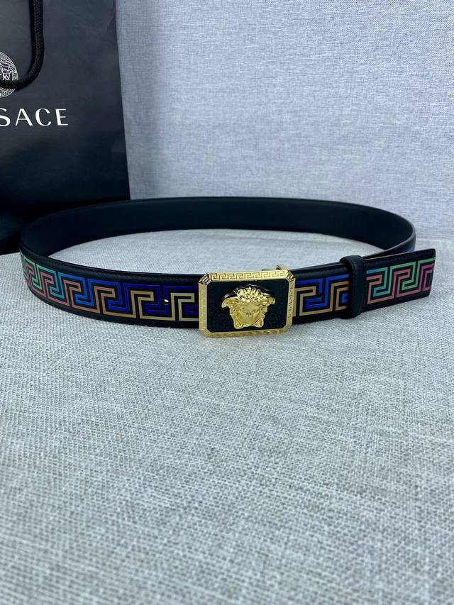 Width 4.0Cm Versace This Palazzo Belt Is Made Of Cowhide Leather And Decorated W