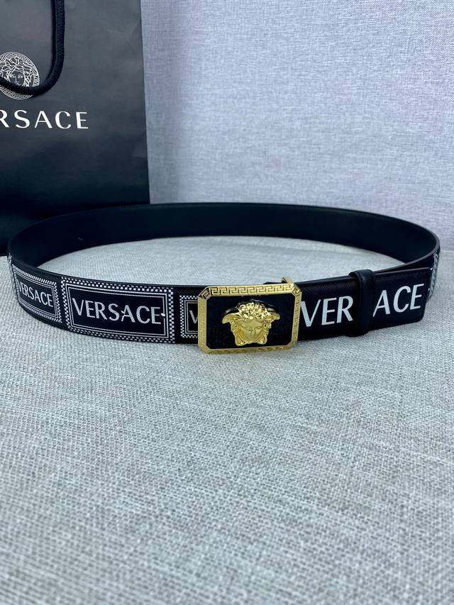 Width 4.0Cm Versace This Palazzo Belt Is Made Of Cowhide Leather And Decorated W