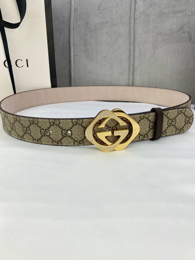 Width 4.0Cm Gucci Marmont Series Will Be Innovative Every Season, Inspired By Th