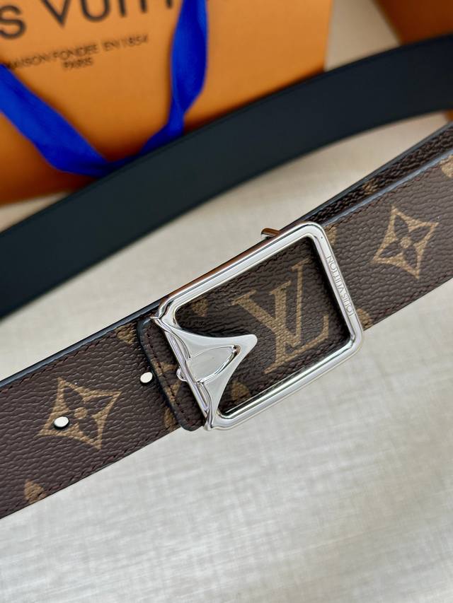 lv Initiales3.4 Wide Belt Made Of Monogram Eclipse Canvas And Pure Cowhide. T