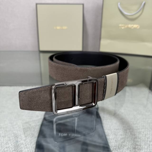 Tom Ford's Latest Popular Double-Sided Top-Grain Cowhide Counter Synchronization