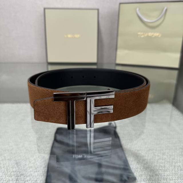 Tom Ford's Latest Popular Double-Sided Top-Grain Cowhide Counter Synchronization