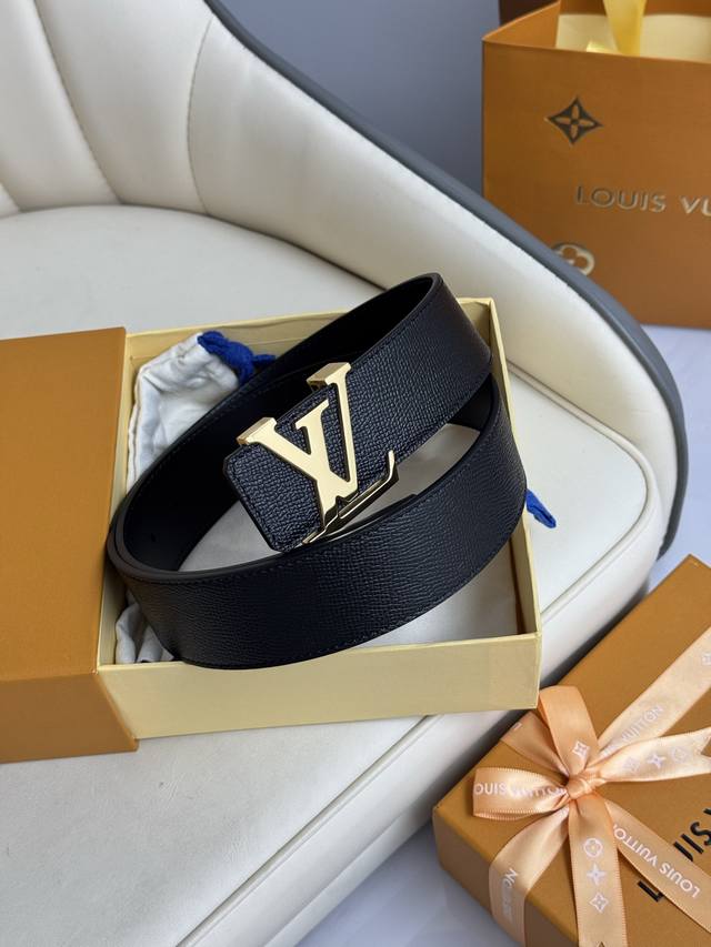 Special Lv Luxury Model Modern Decoration With Elegant And Generous Signature So