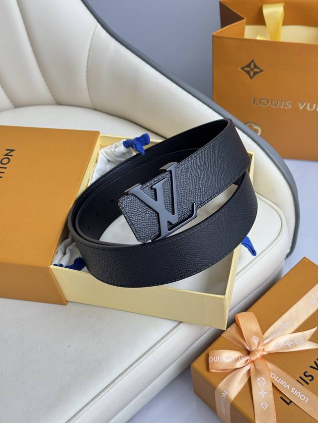 Lv Luxury Style Modern Decoration With Elegant And Generous Signature Soft And S