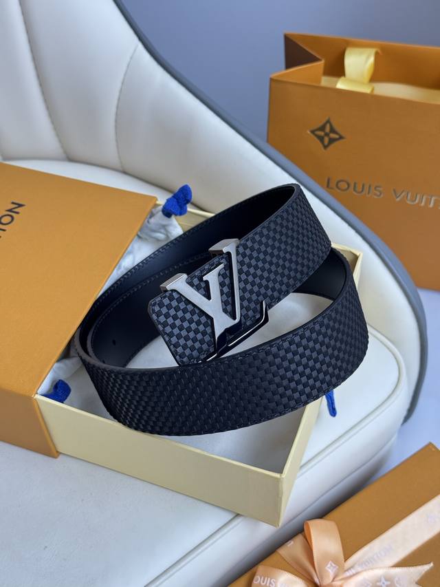 Lv Luxury Style Modern Decoration With Elegant And Generous Signature Soft And S