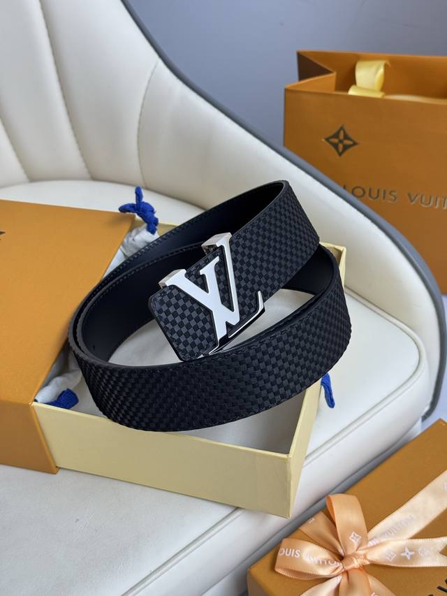 Lv Luxury Style Modern Decoration With Elegant And Generous Signature Soft And S