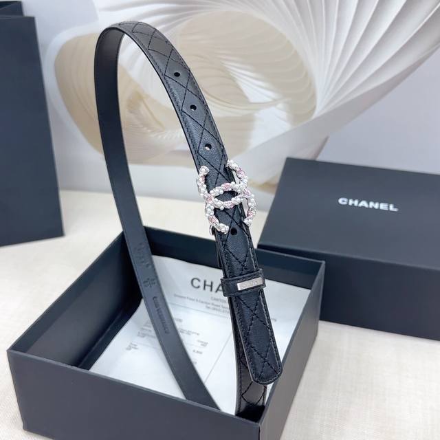 Dior 2025 Spring and Summer new models are launched in the counter. The latest r