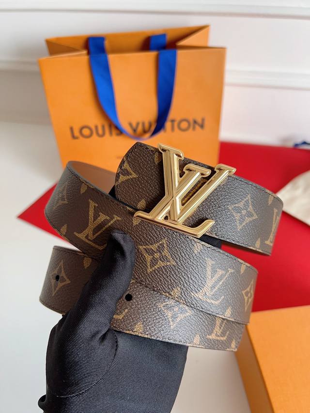 Lp2610 New Men's Lapel Polo Shirt Short Sleeve Made of imported fabrics. The lig