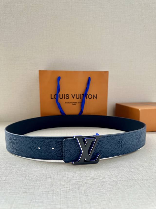 Loewe Jogging Pants Size 48-56 These blended jogging pants are exceptionally bre