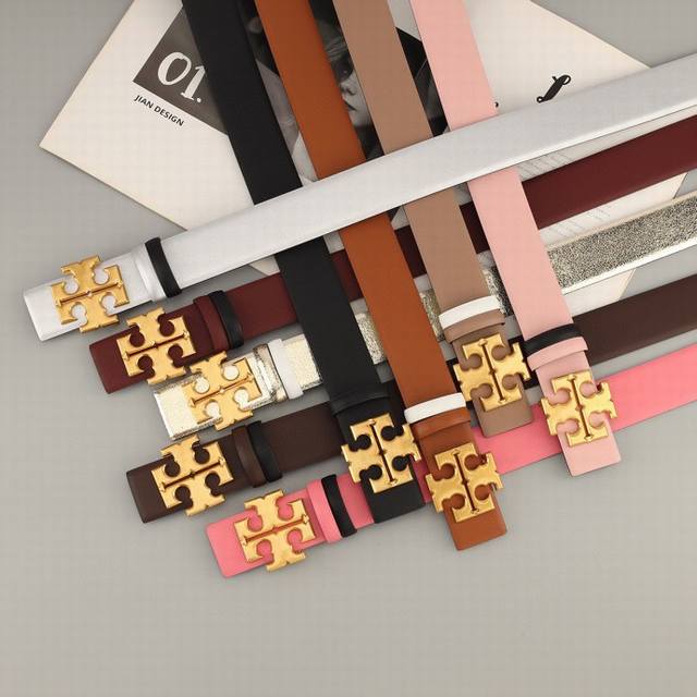 Giv*Chy's 2025 spring and summer new unisex short-sleeved T-shirts inject new fa