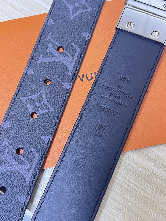 Gucc* Gucc's latest 2025 spring and summer series! Pajama sets for both men and